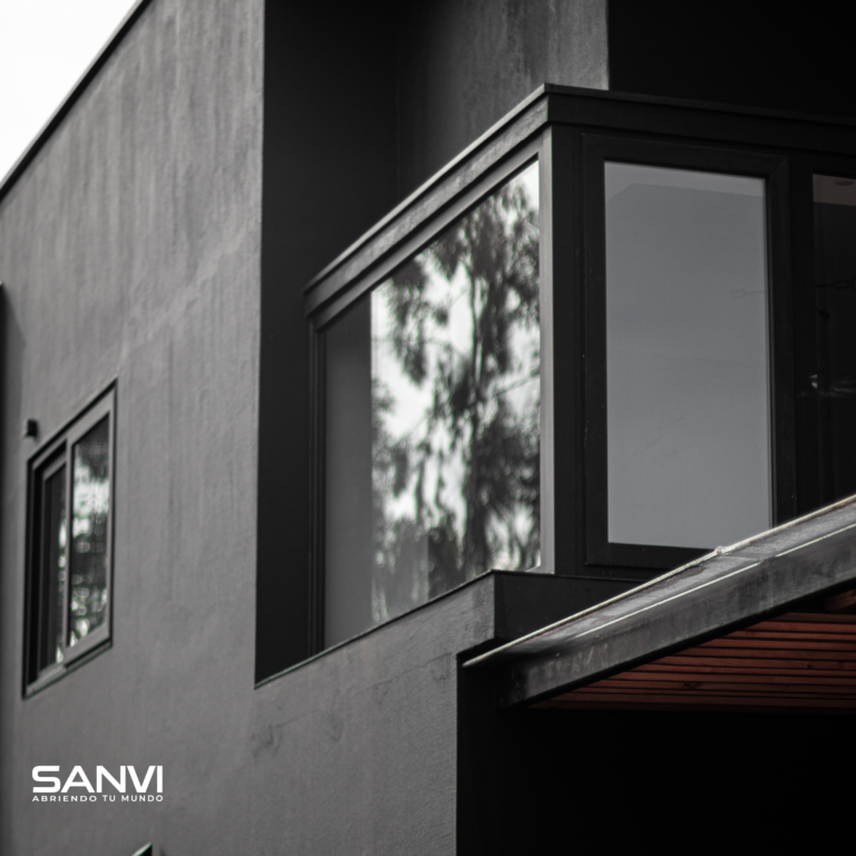 Proyecto Santo Domingo - PVC Negro